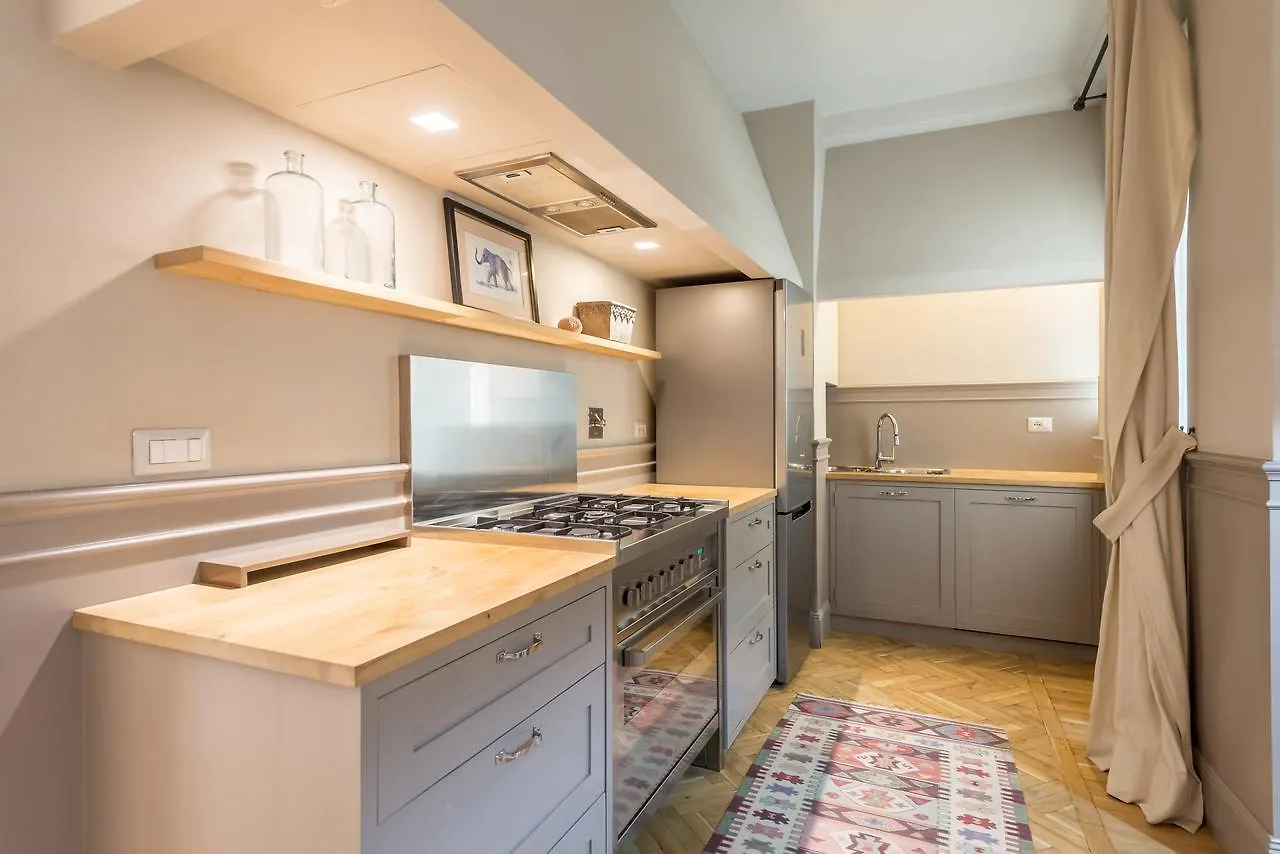 Luxury Romantic River Apartment Florence Italy